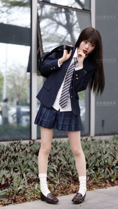 20250215一个很kawaii的jk肉丝美腿美眉【原图+视频】
