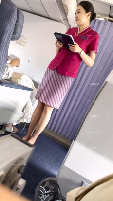 认真的女人最美-南航空姐