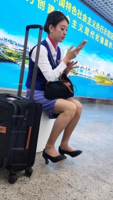4K视频南航乘务长气质身材美腿肉丝太赞了