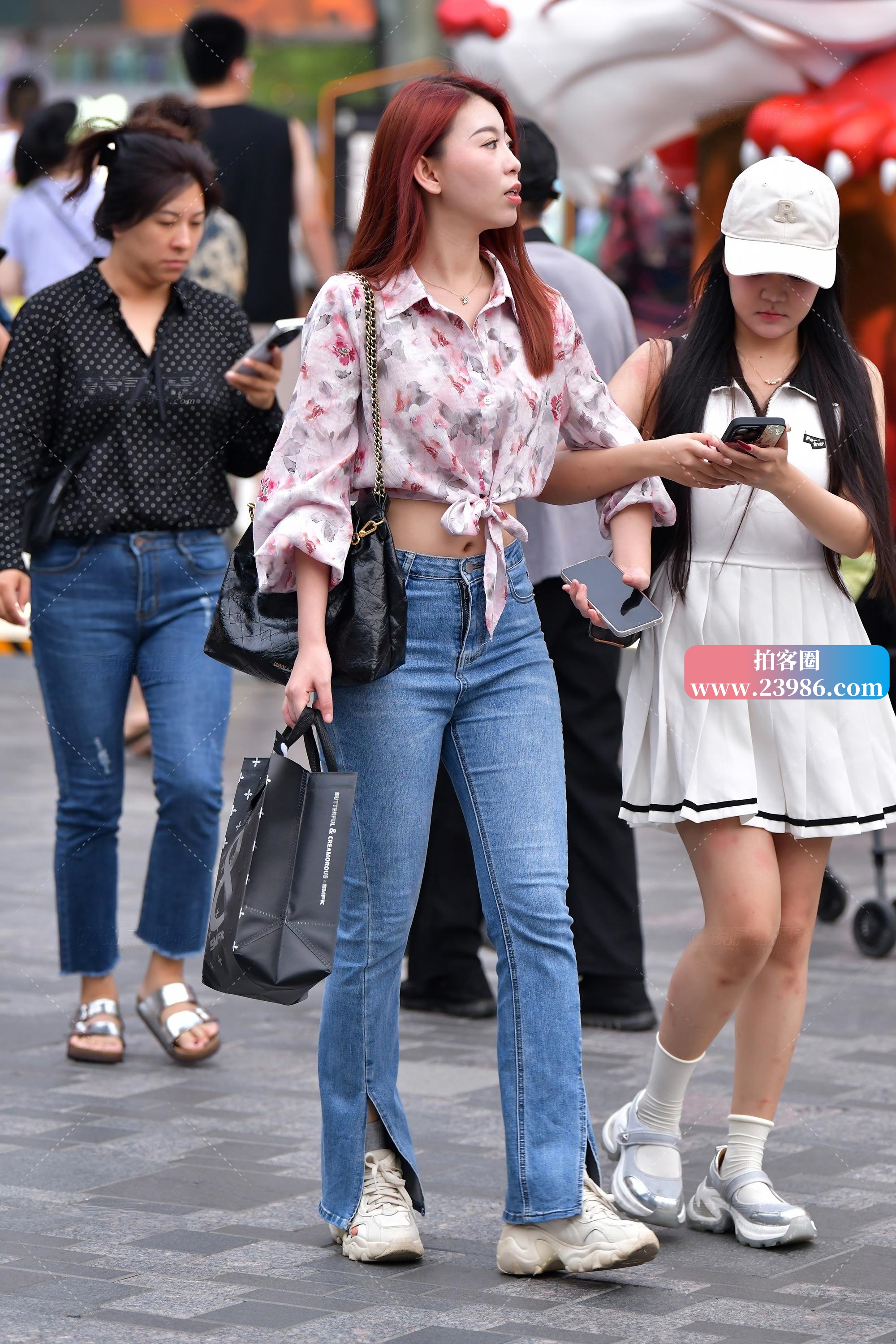 ★花衫牛仔裤美女