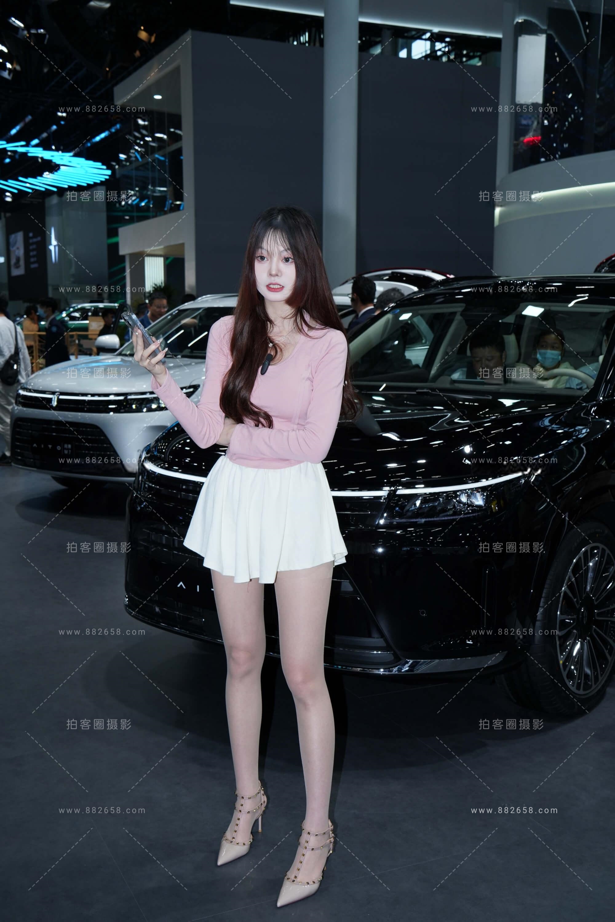 （下集）2023年11月某大型che展SW美女全套图集