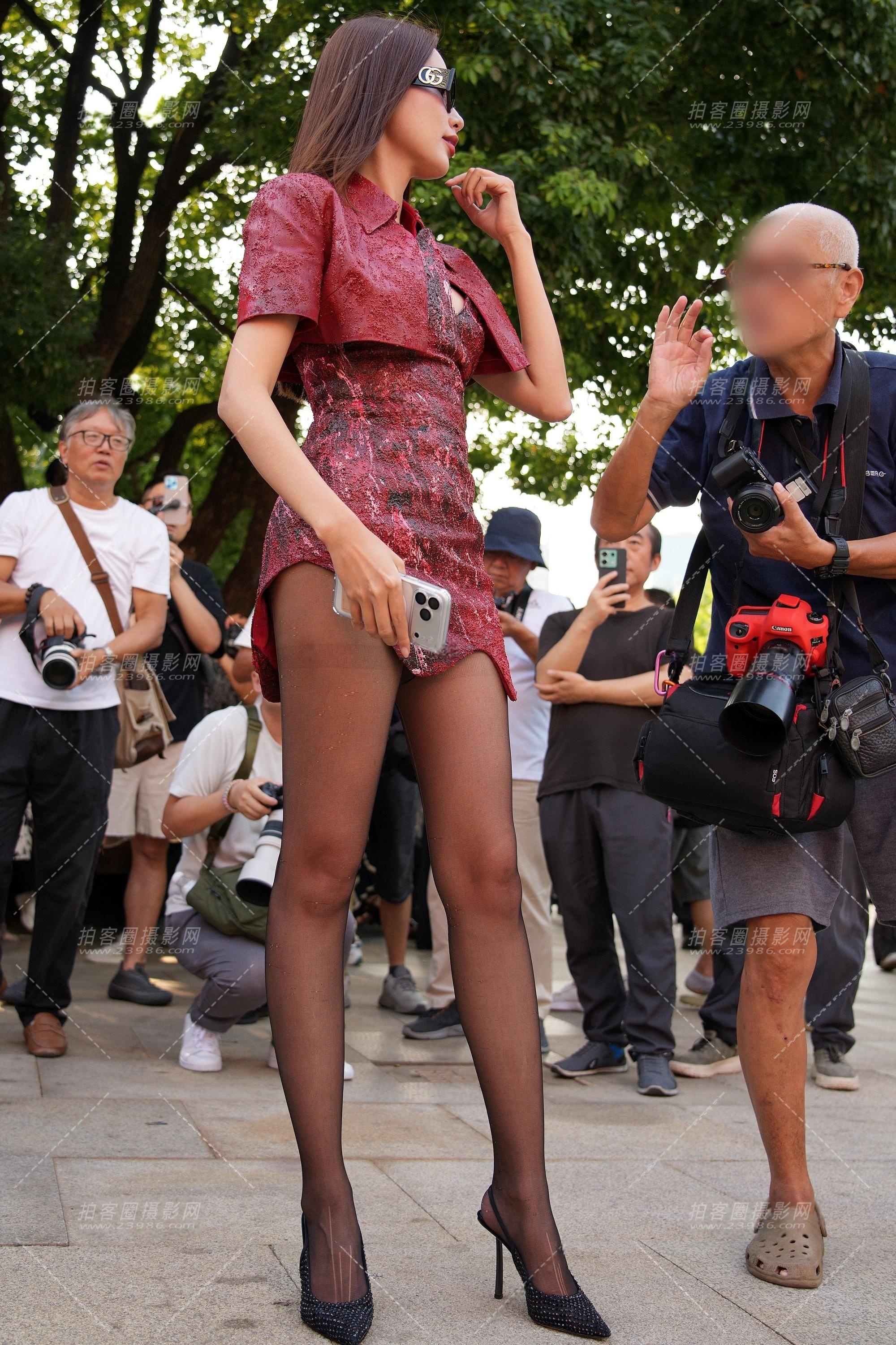 霸气越南黑丝长-----腿超模！