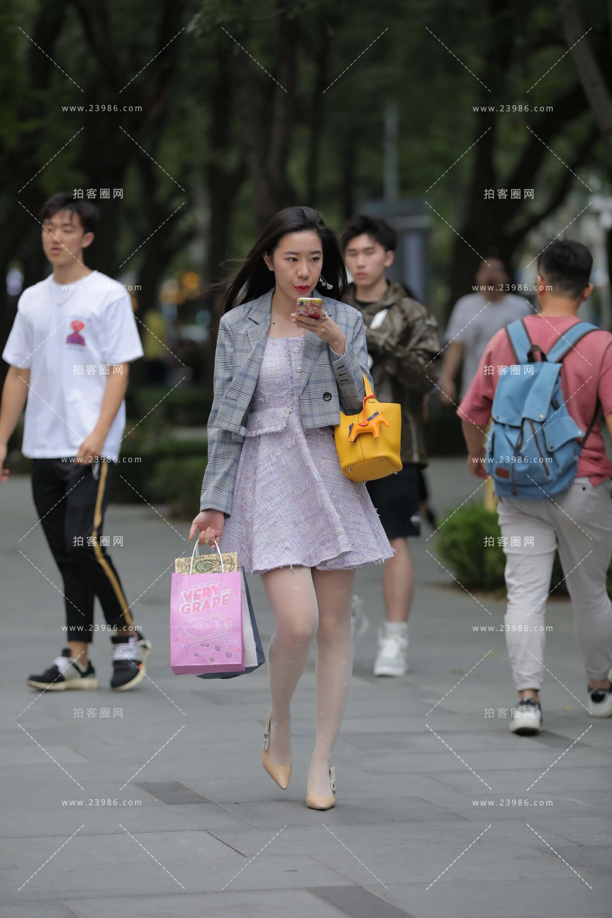 连衣裙波点丝高跟美姐