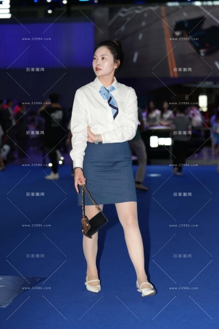 肉丝白衬衫制服销售顾问