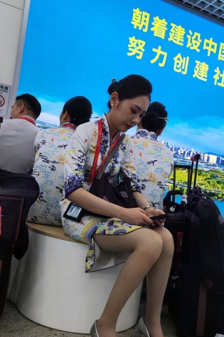 4K视频，候机楼偶遇海航旗袍空姐坐姿走路美绝了