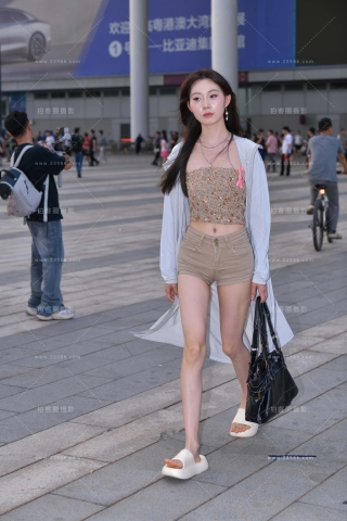 热裤美腿MM