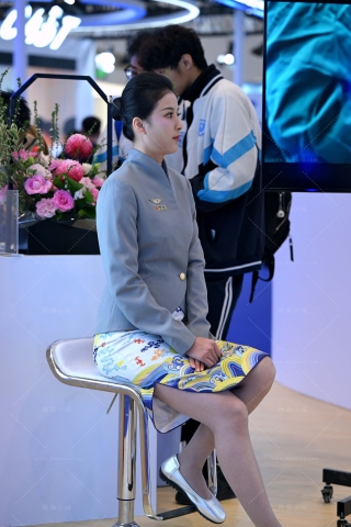 海航空姐-灰丝平底鞋-8K视频