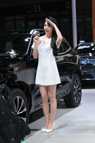 可爱的白裙R丝小姐姐