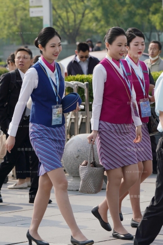 25空姐展会-步入会场一大波空姐来袭