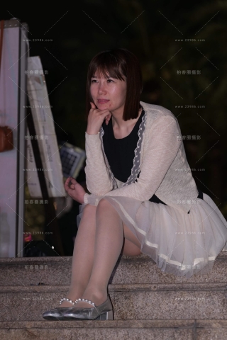素人丝腿美眉