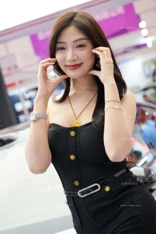 大长腿凉高跟车模