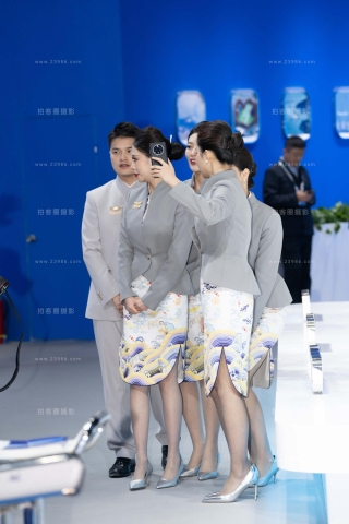 银色尖头高跟深灰丝海航空姐