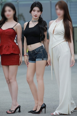 查看完整内容:热裤高跟美女 - 共35张图片 查看完整内容:热裤高跟美女 - 共35张图片