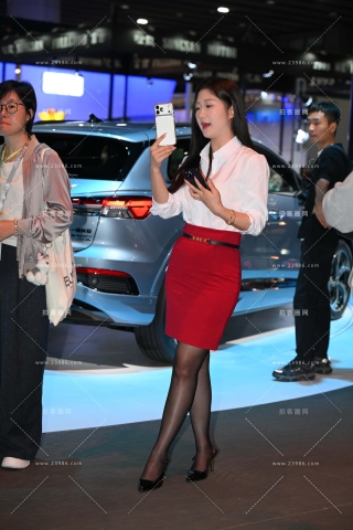 黑丝包臀裙售车主播