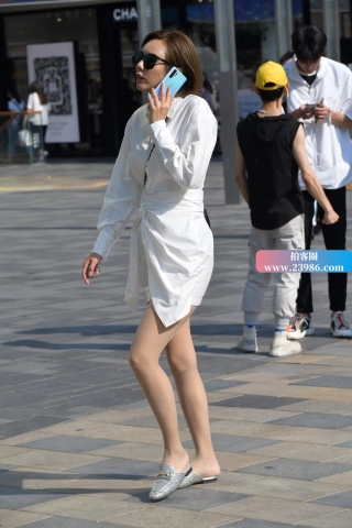 墨镜美眉