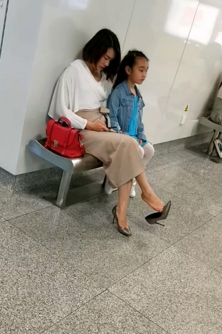 极品短发少F玩高跟诱惑