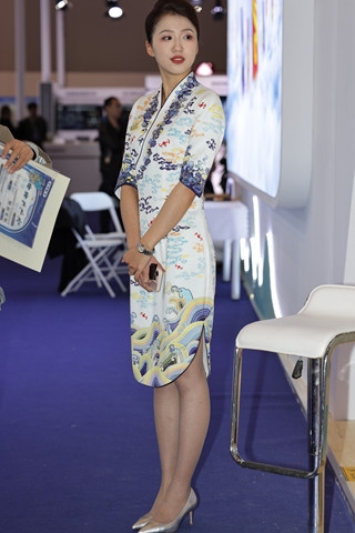 海航少妇灰丝高跟诱惑