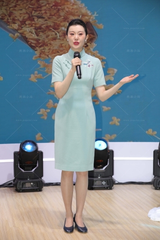 端庄优雅空姐，超薄丝有质感~