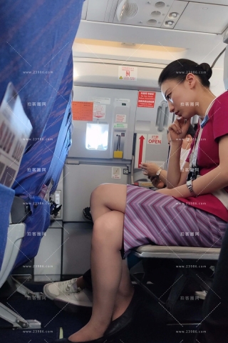 4K视频南航客舱低近视角旁边肉si空姐气质好