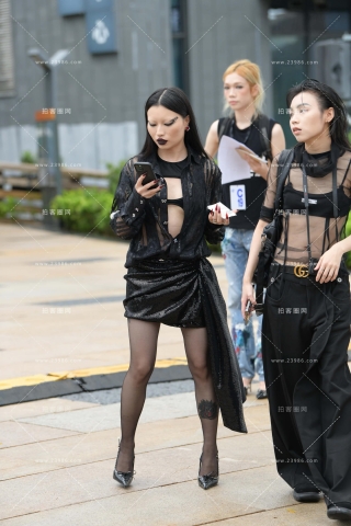 这妆，欣赏不来