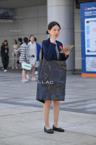 下班了的小姐姐