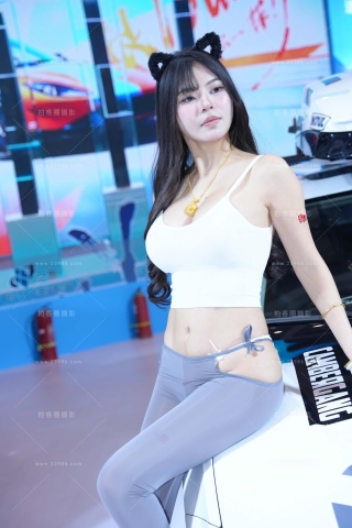 性感微胖车模美眉 【图片➕视频】