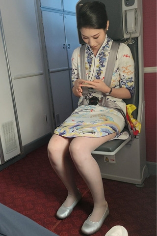 4K海航机上空姐对面近低视角灰丝开衩旗袍xing感