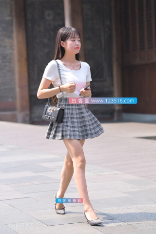 【街拍之魂赛帖】清纯靓丽大长腿