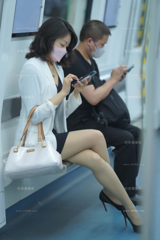 高跟丝腿成熟