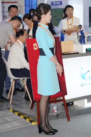 25空姐展会-独家近距离厦航黑丝XG褶皱颜值高挑鞋有大亮点ZG