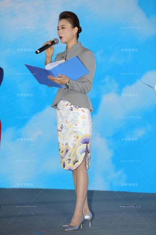 十佳空乘灰丝高跟海航空乘形象身材笑容迷人