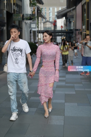 小蛮腰美女