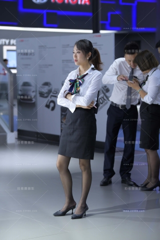 白衬衫通勤装女销售