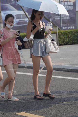 居家热裤女孩