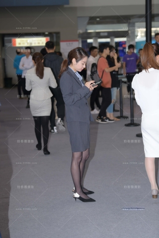 黑丝的汽车销售顾问