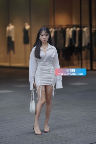 包臀白裙
