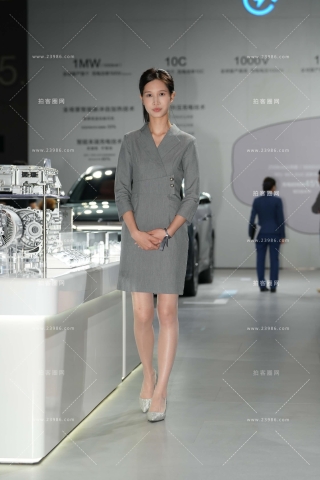 苗条长腿肉丝礼仪 【图片➕8K视频】