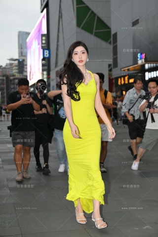 黄色长裙网红美女（叶濛雨）