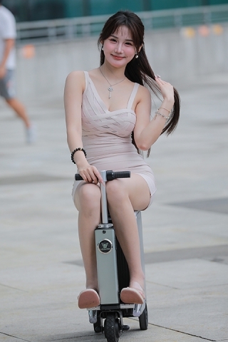 查看完整内容:米色包臀裙美女 - 共34张图片 查看完整内容:米色包臀裙美女 - 共34张图片