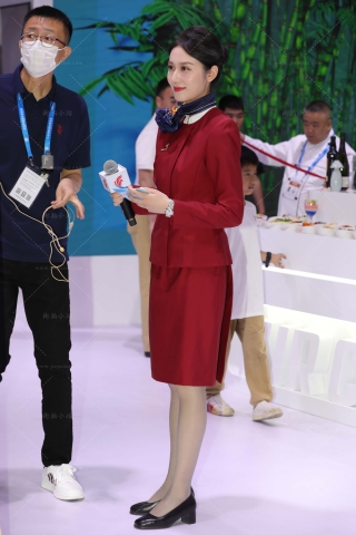 靓丽优雅美女空姐主持人