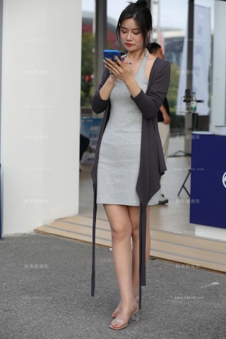 灰色裙，超薄rou丝小姐姐