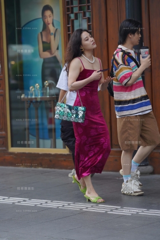 长裙美女