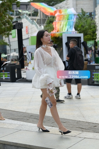 美腿轻熟少F